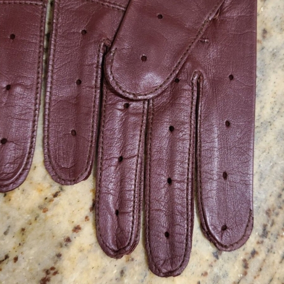 New! Vintage Size S/M Leather Driving Gloves Knuckle Holes Adjustable Strap - Picture 8 of 13